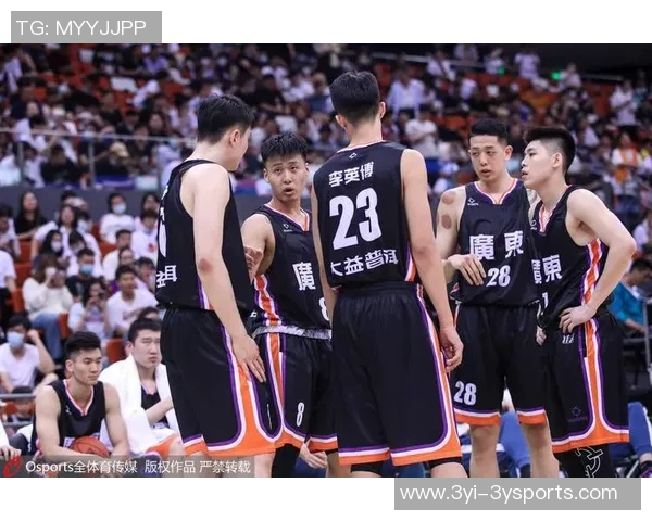全运U22男篮半决赛广东队轻松战胜上海队李奕臻表现出色砍下18分5板2助
